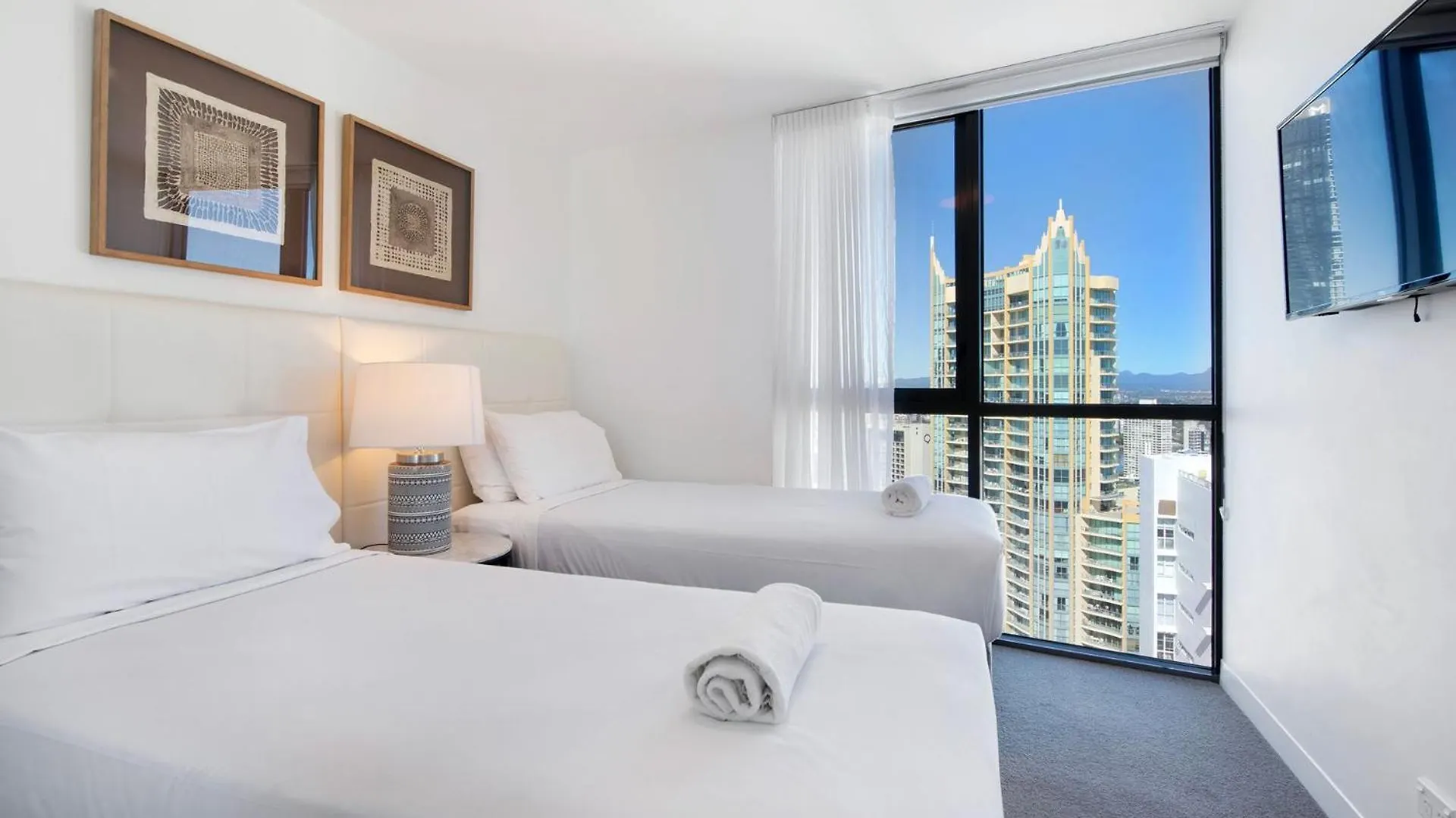 Rhapsody Stunning Ocean Views Apartment - Coasthm Gold Coast Australië
